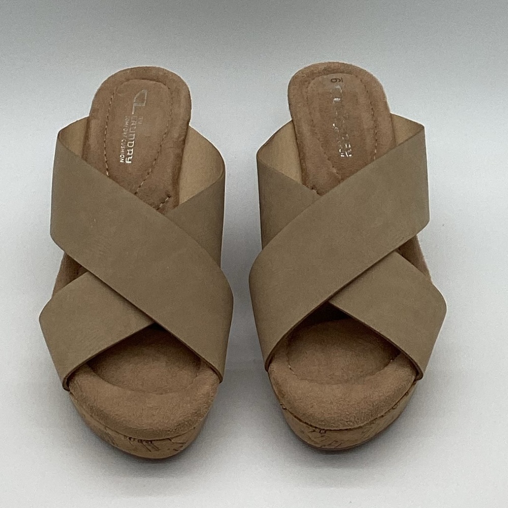 293. Chinese Laundry Tan Slip-On Wedge Sandals Size 9